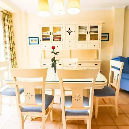 Encantadora Casa Bien Cuidada Cerca Del Aeropuerto Holiday home Malaga